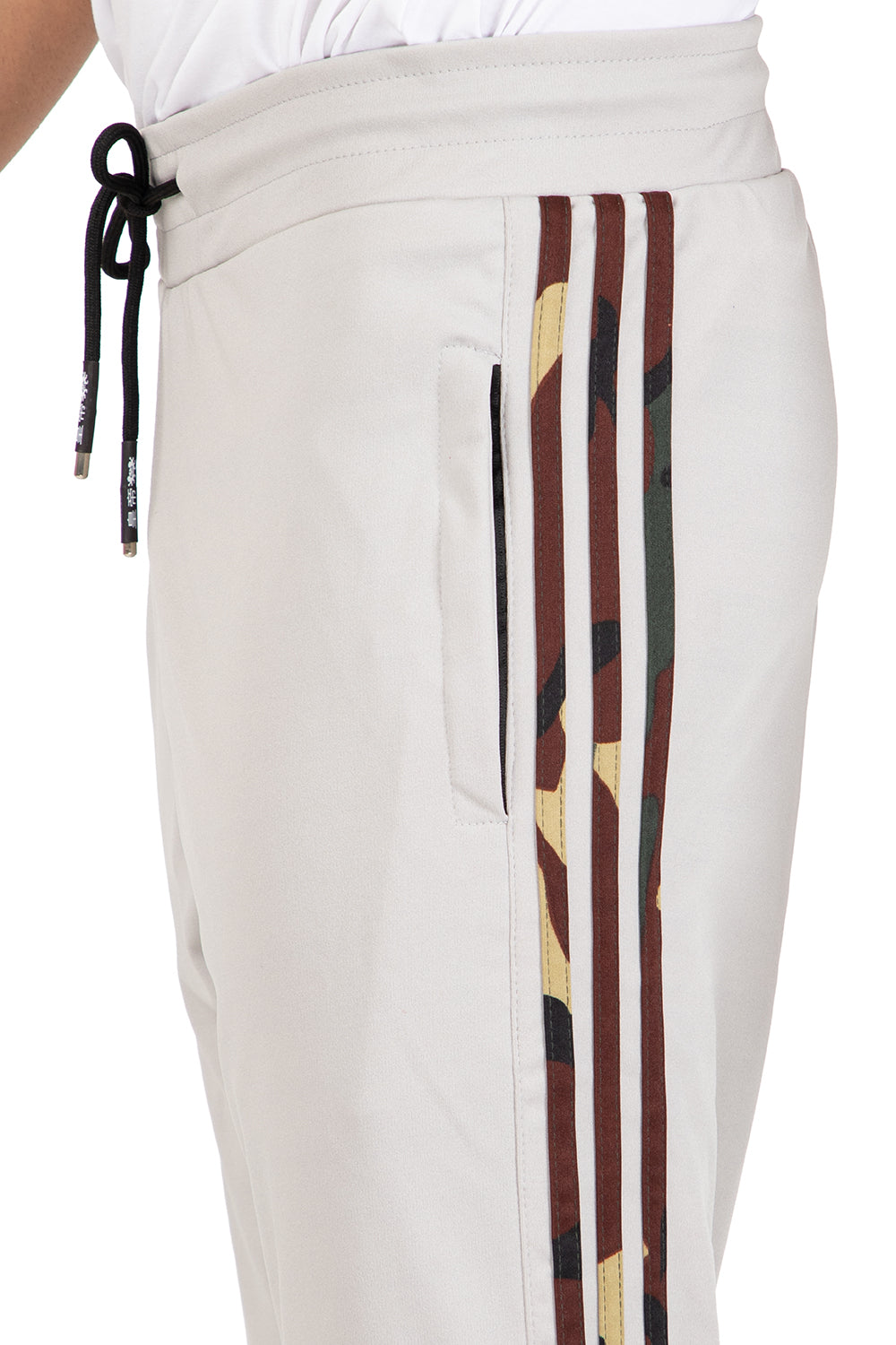 This Men casual stylish Trackpants is made of Polyester that suits up to your personality and makes you comfortable during gym or at home.