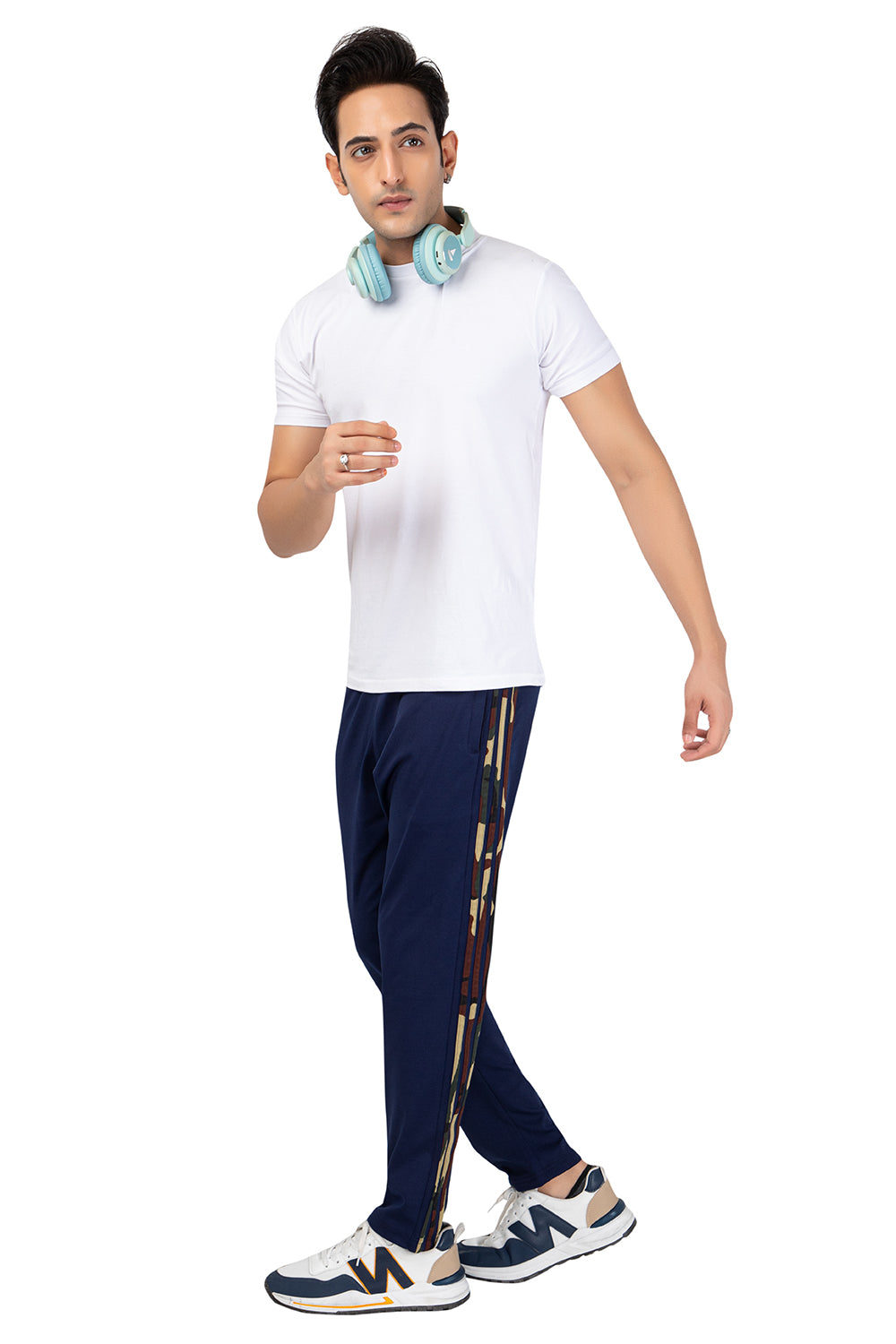 This Men casual stylish Trackpants is made of Polyester that suits up to your personality and makes you comfortable during gym or at home.